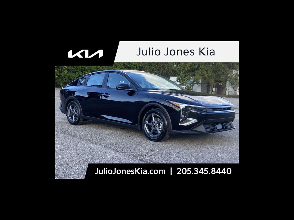 2025 Kia K4 LXS's photo