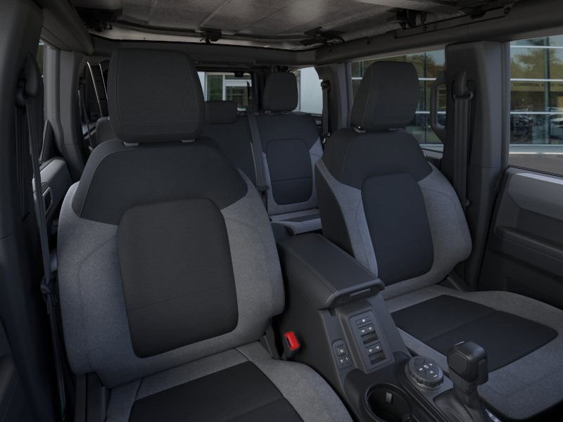 2025 Ford Bronco Base photo 10
