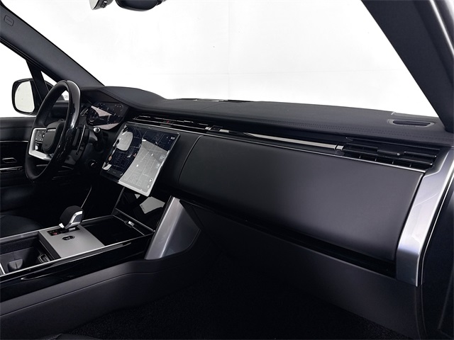 2025 Land Rover Range Rover SE photo 26