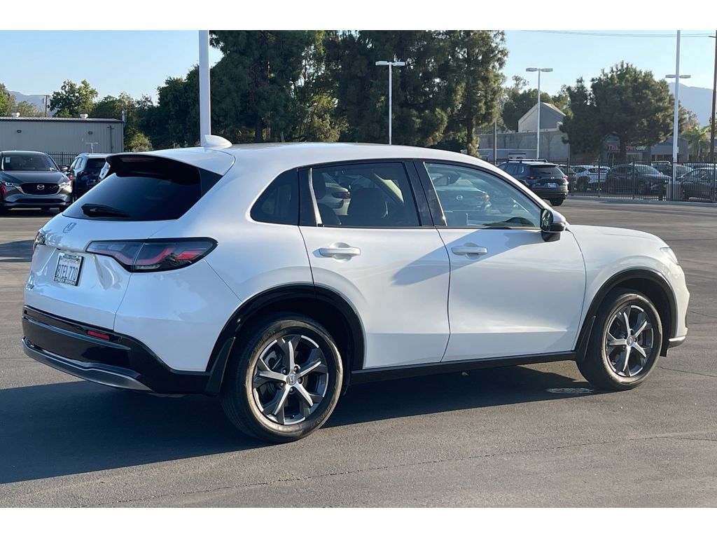2024 Honda HR-V EX-L photo 5