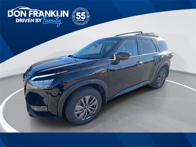 2025 Nissan Pathfinder SV's photo