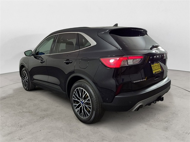 2022 Ford Escape Plug-In Hybrid Titanium photo 3