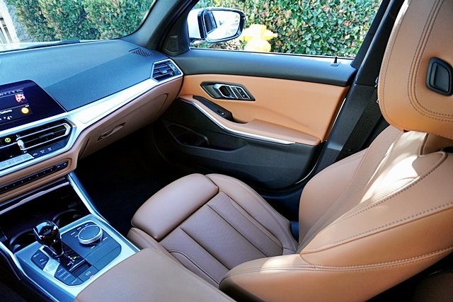 Used 2022 White BMW 330i image 21