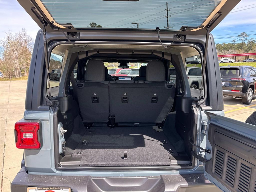 2025 Jeep Wrangler Sport S photo 6