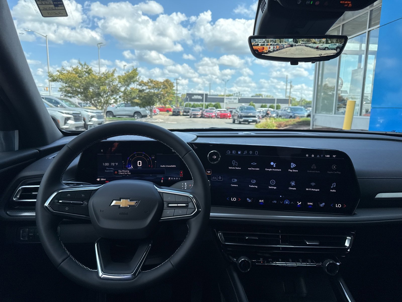 2026 Chevrolet Traverse photo 2