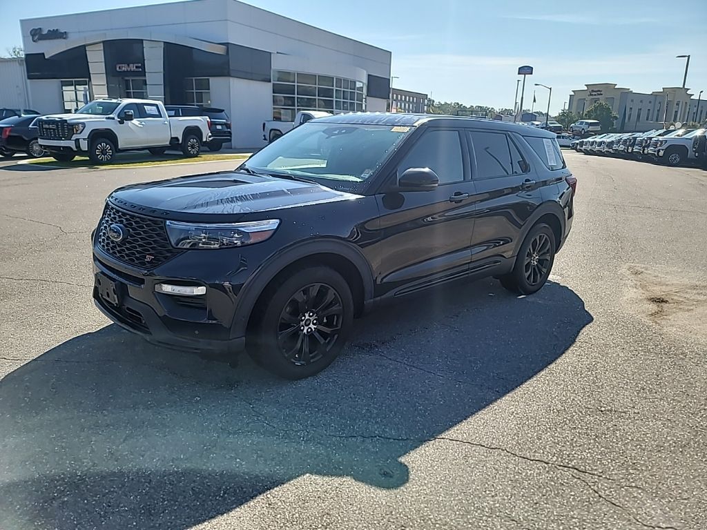 2021 Ford Explorer ST photo 2