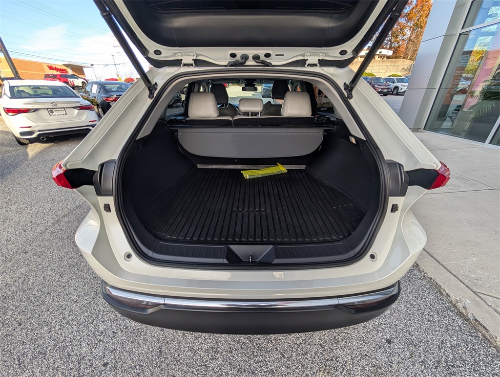 2021 Toyota Venza LE photo 4