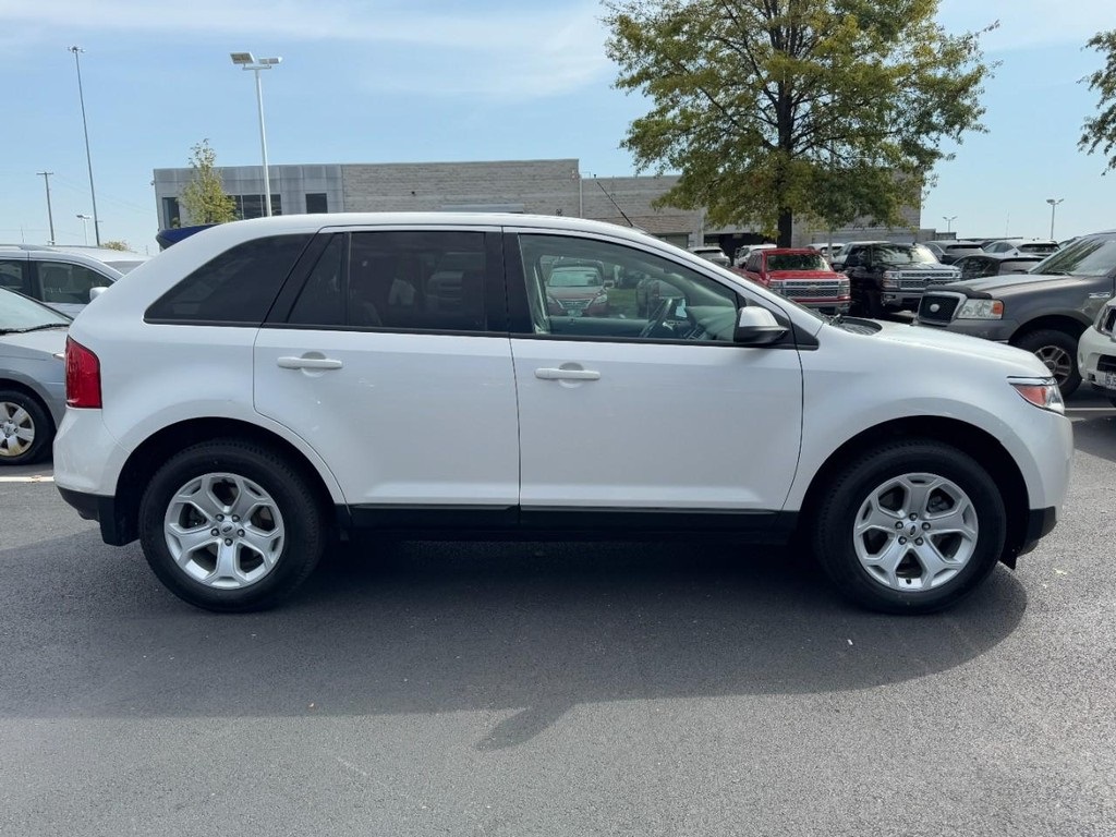 2014 Ford Edge SEL photo 2