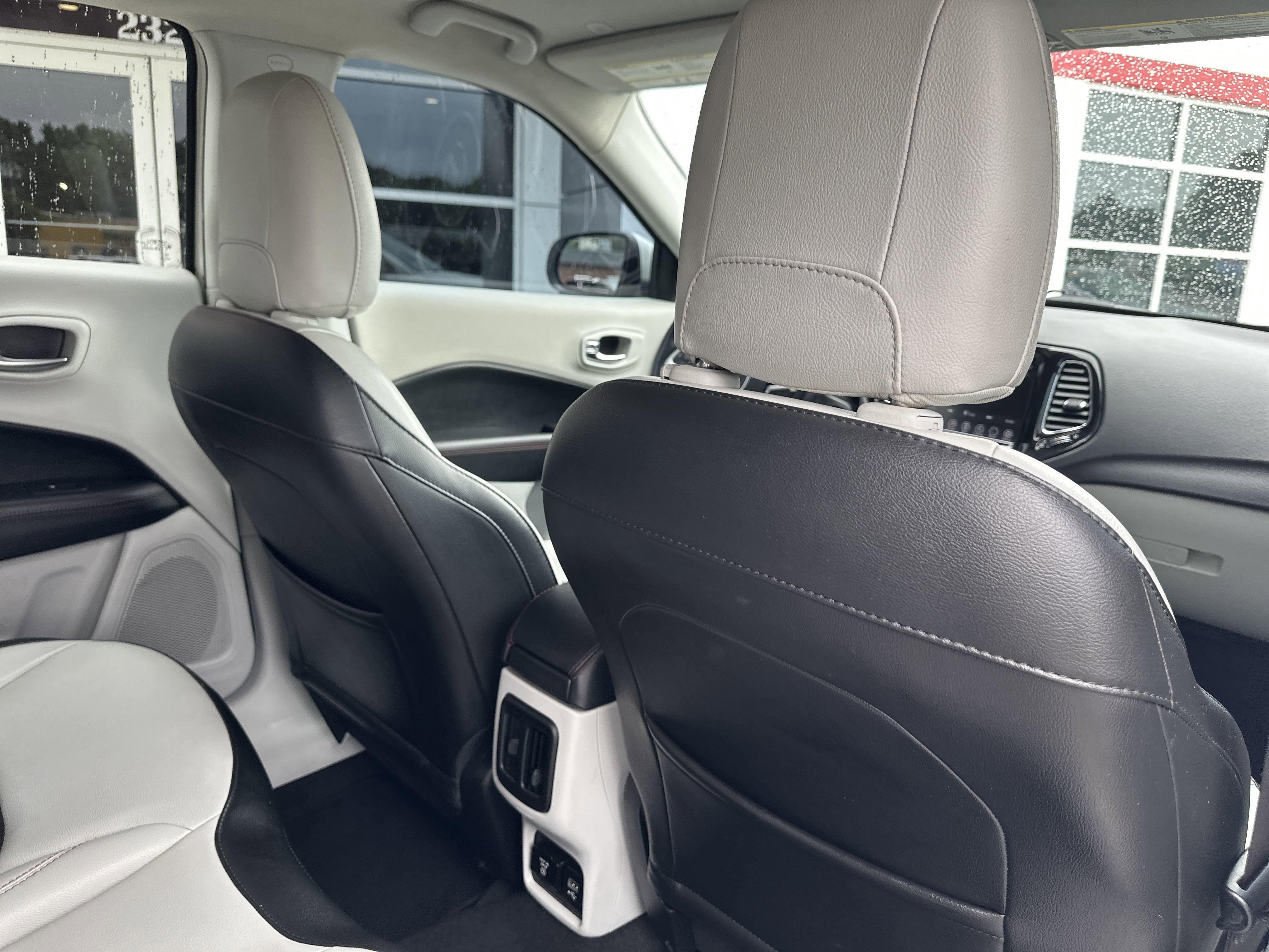 2020 Jeep Compass Limited photo 15