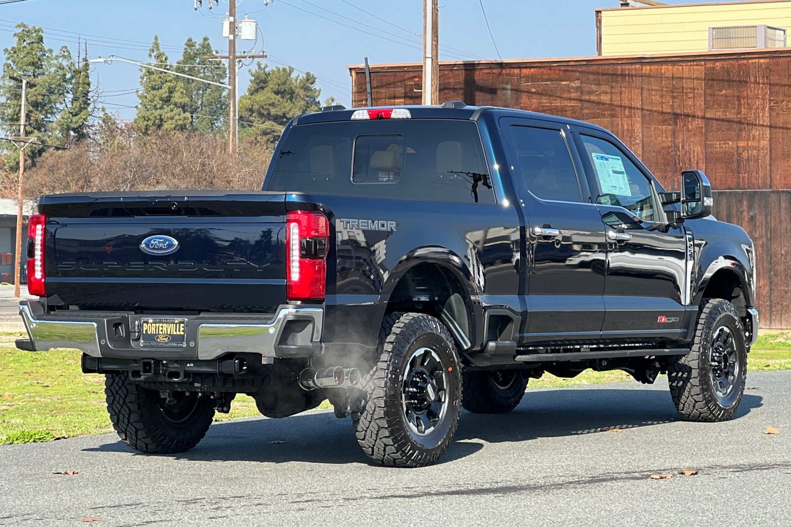 2025 Ford F-250 Lariat photo 4