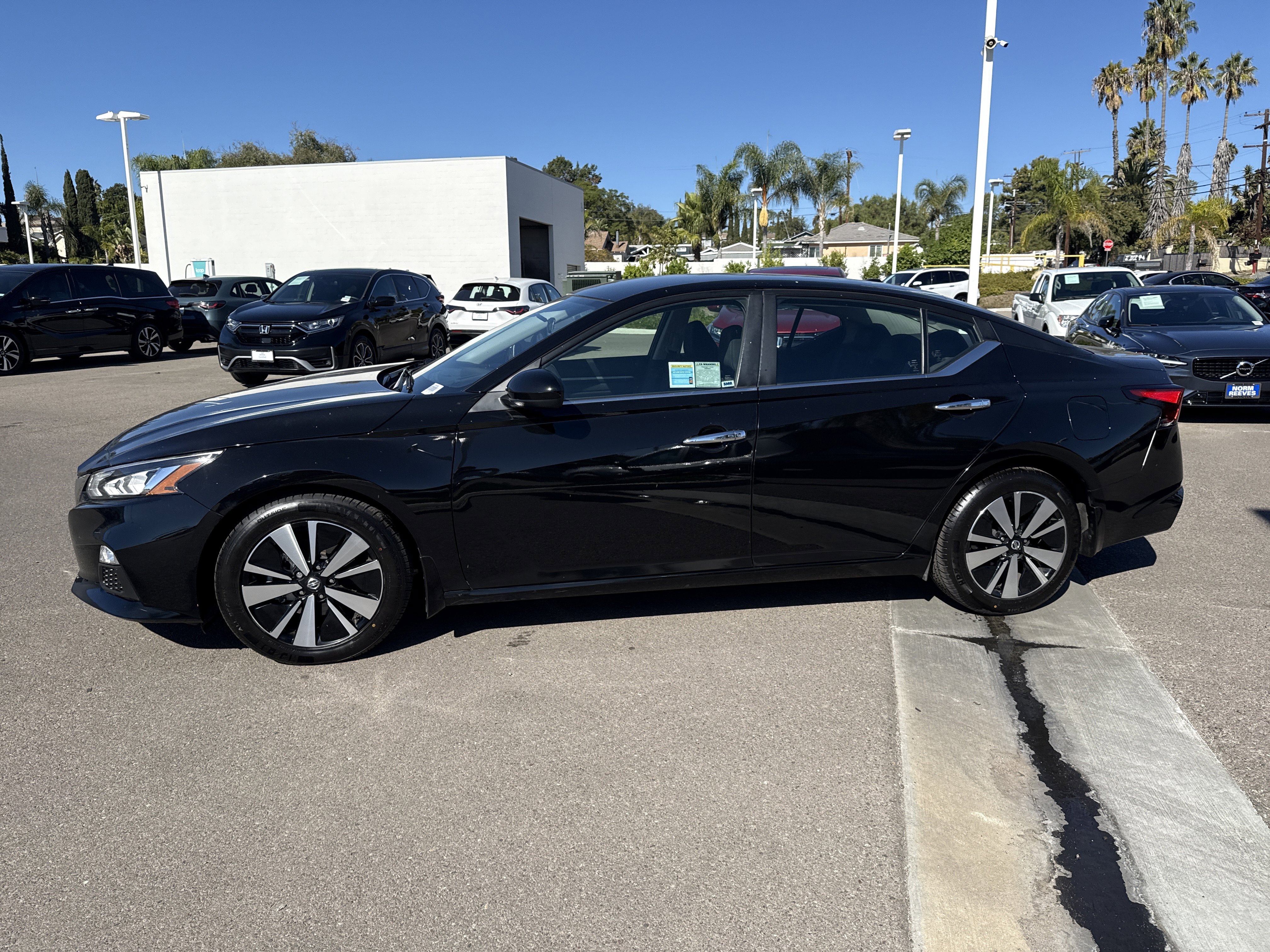 Used 2022 Nissan Altima SV with VIN 1N4BL4DV2NN371688 for sale in Vista, CA