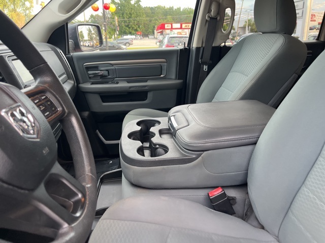 2019 Ram 1500 Classic SLT photo 8