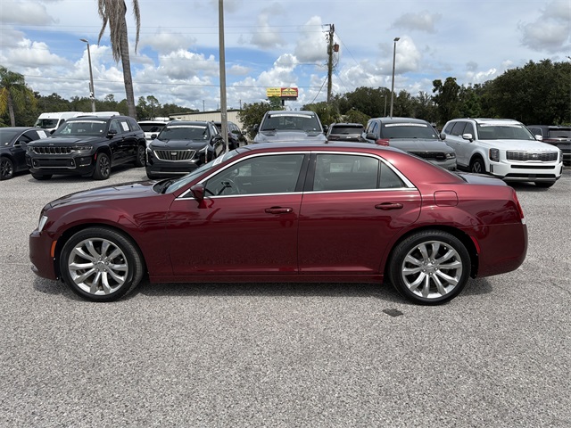 2018 Chrysler 300 Touring Limited photo 4