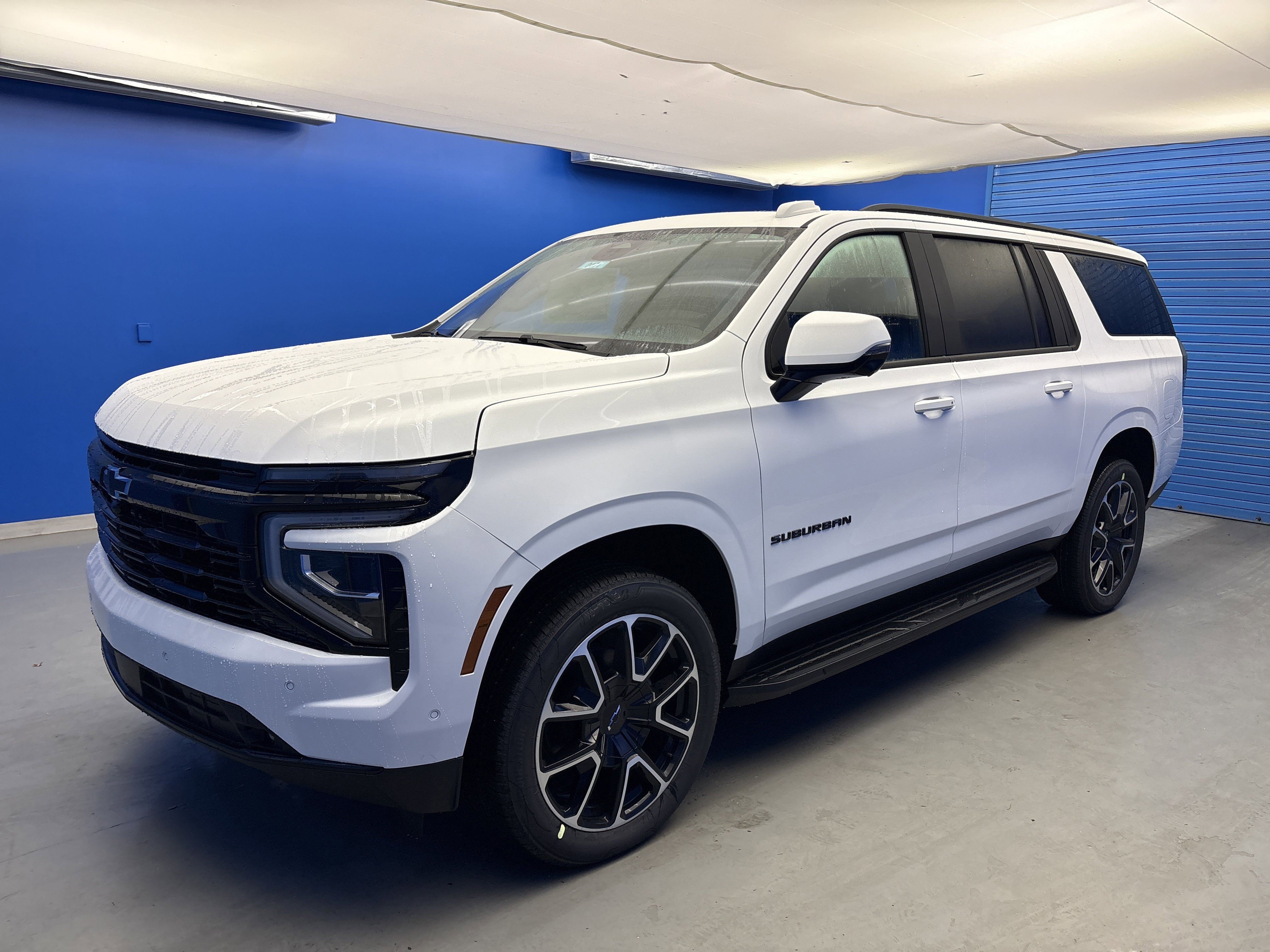 2026 Chevrolet Suburban RST photo 3