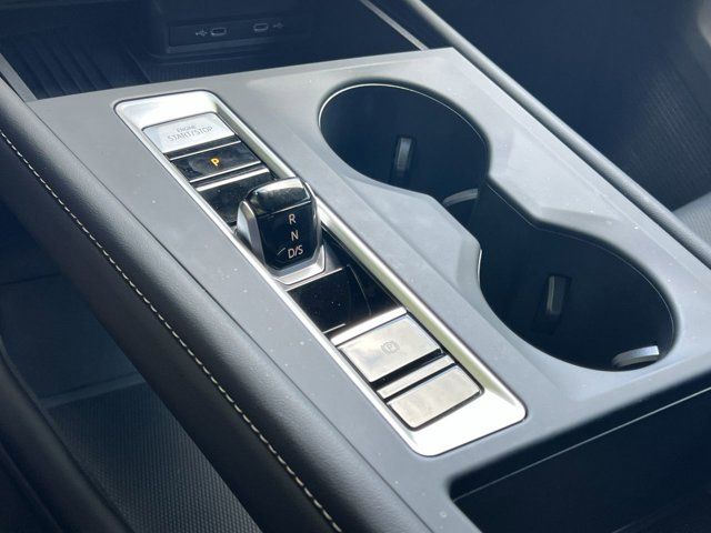 2025 Volkswagen Atlas SE photo 12
