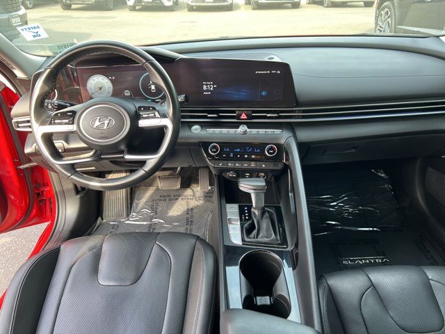 2022 Hyundai Elantra Limited photo 4
