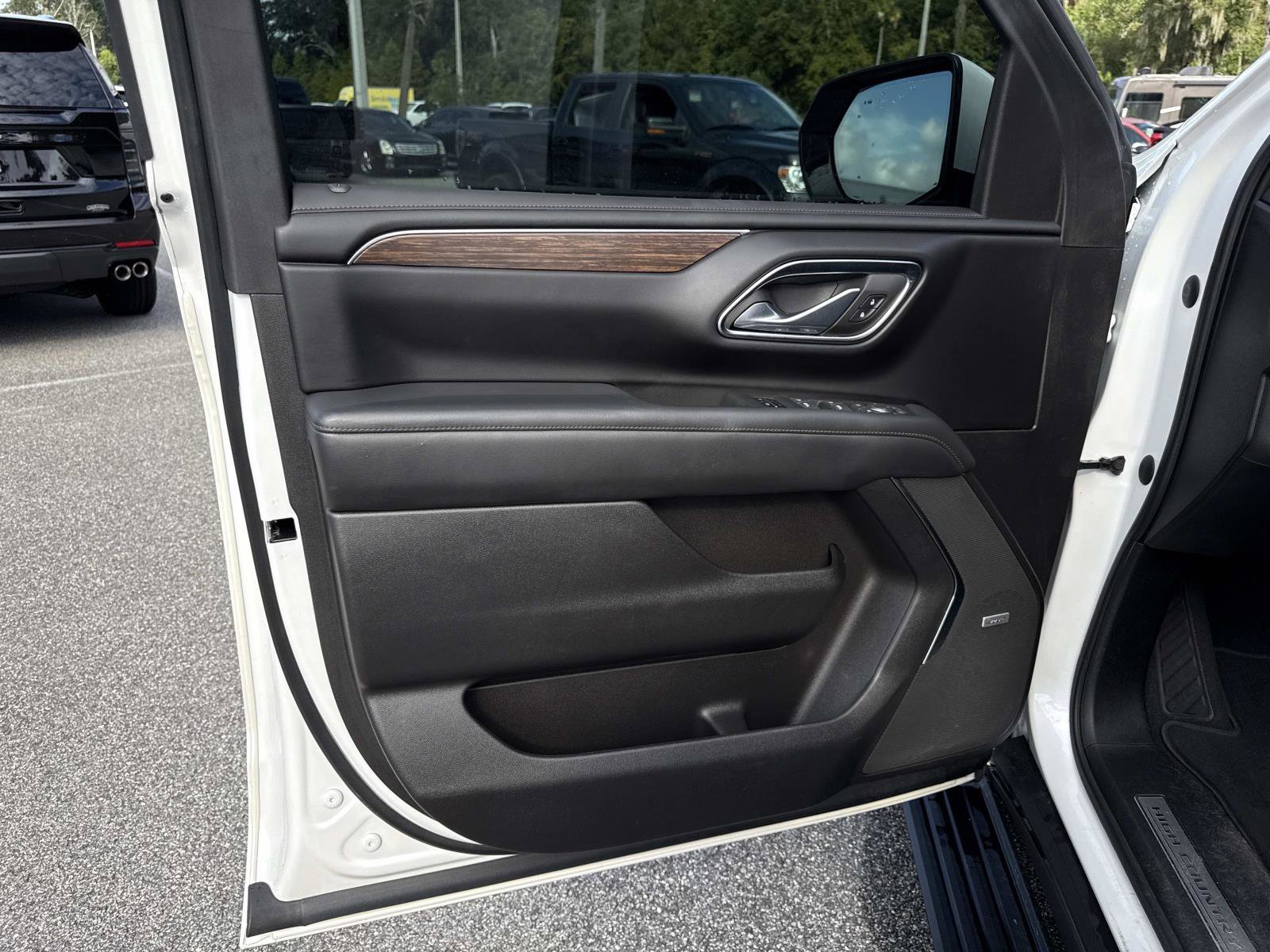 2023 Chevrolet Tahoe High Country photo 18