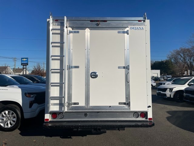 2024 Chevrolet Silverado 5500HD Work Truck photo 4