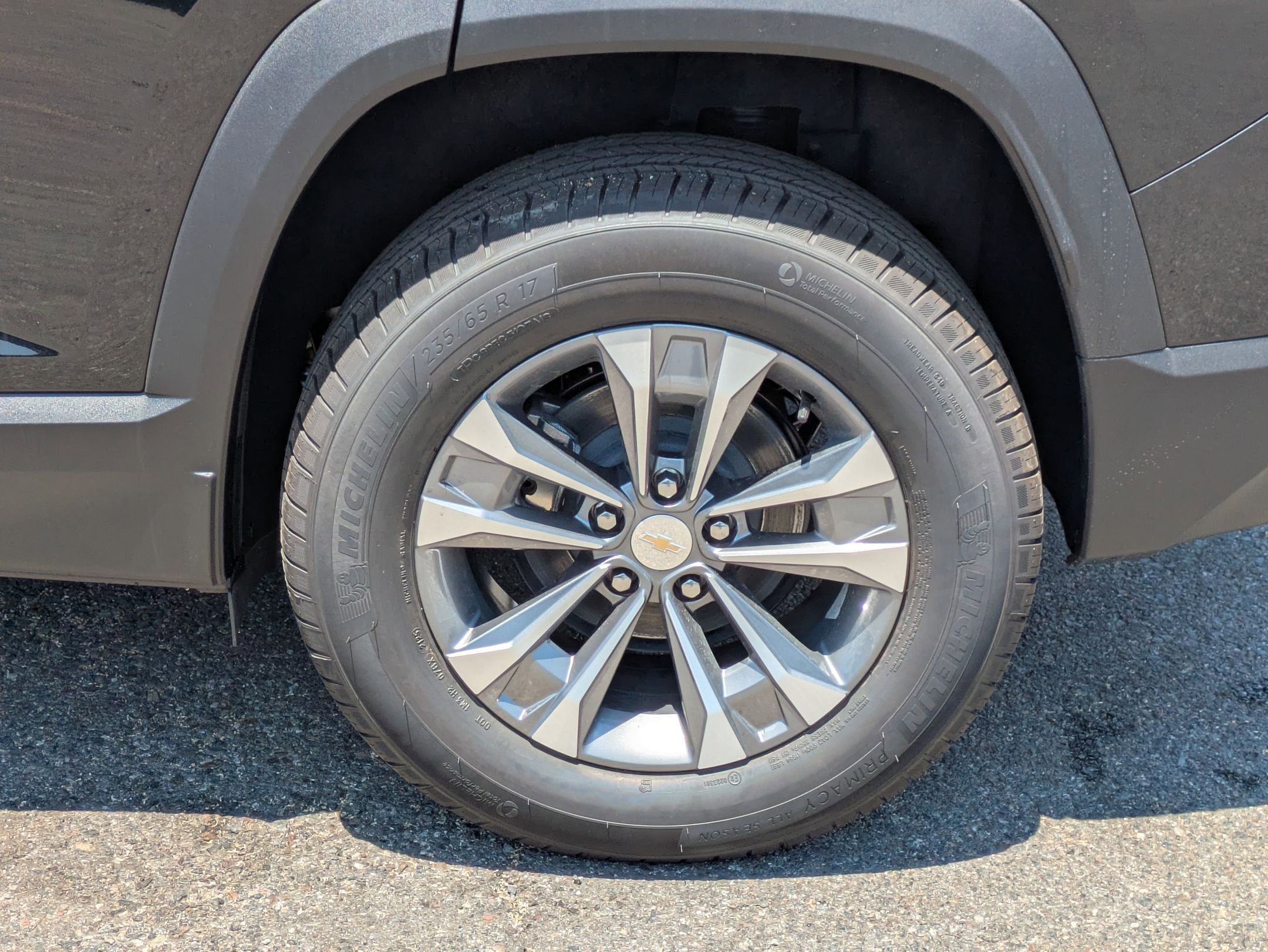 2026 Chevrolet Equinox LT photo 9