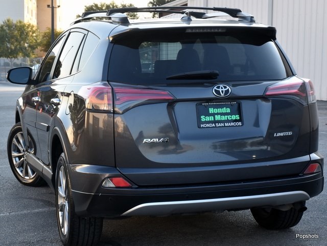 2016 Toyota RAV4 Limited photo 4