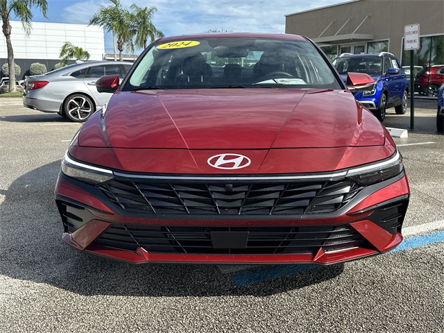 2024 Hyundai Elantra Limited photo 2