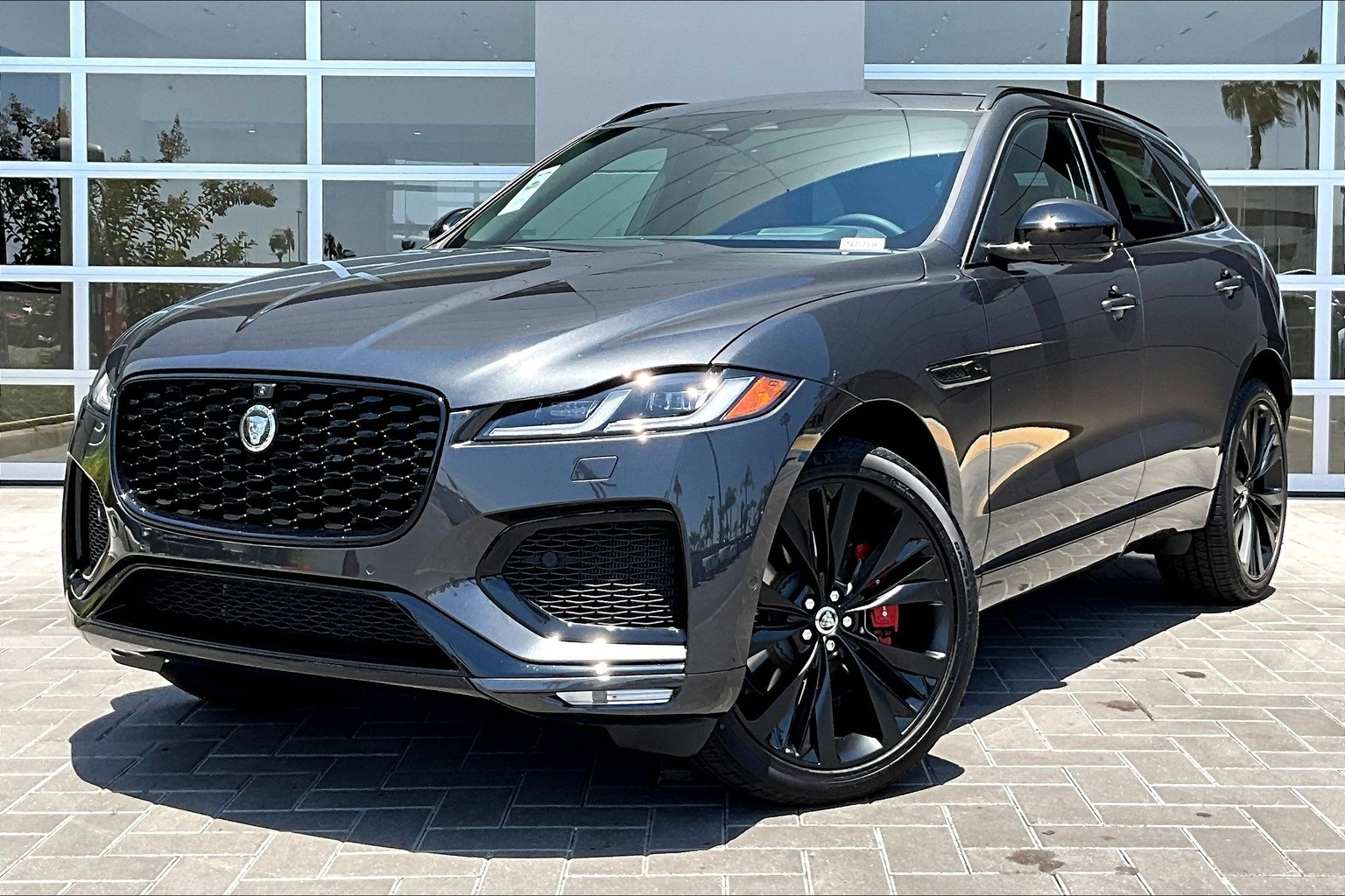 2026 Jaguar F-Pace R-Dynamic S's photo
