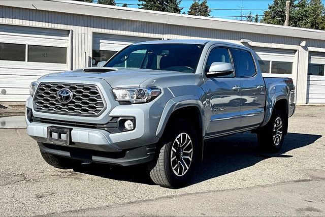 2021 Toyota Tacoma TRD Sport 4x4 photo 2