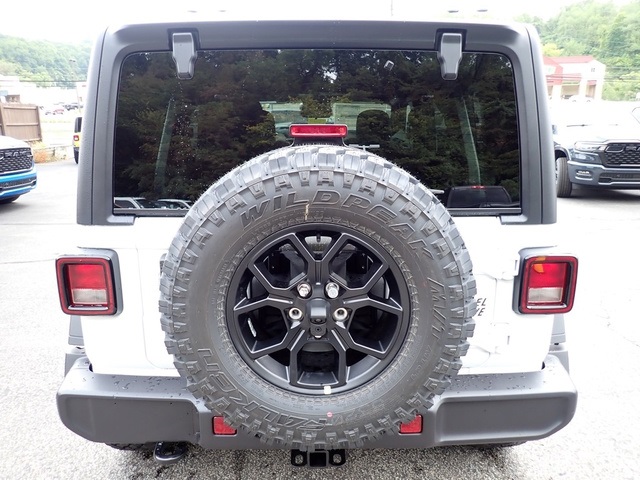 2025 Jeep Wrangler Willys photo 4