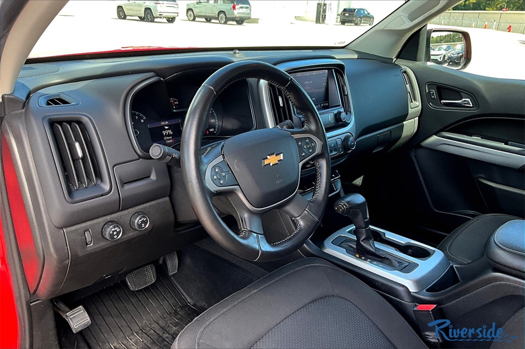 2019 Chevrolet Colorado LT photo 16