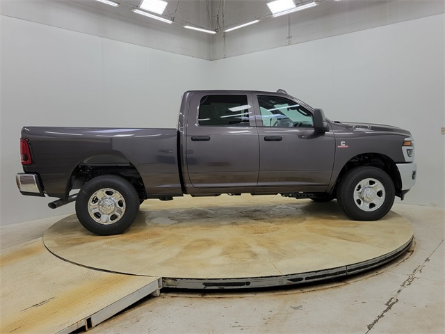 2025 Ram 2500 Tradesman photo 3
