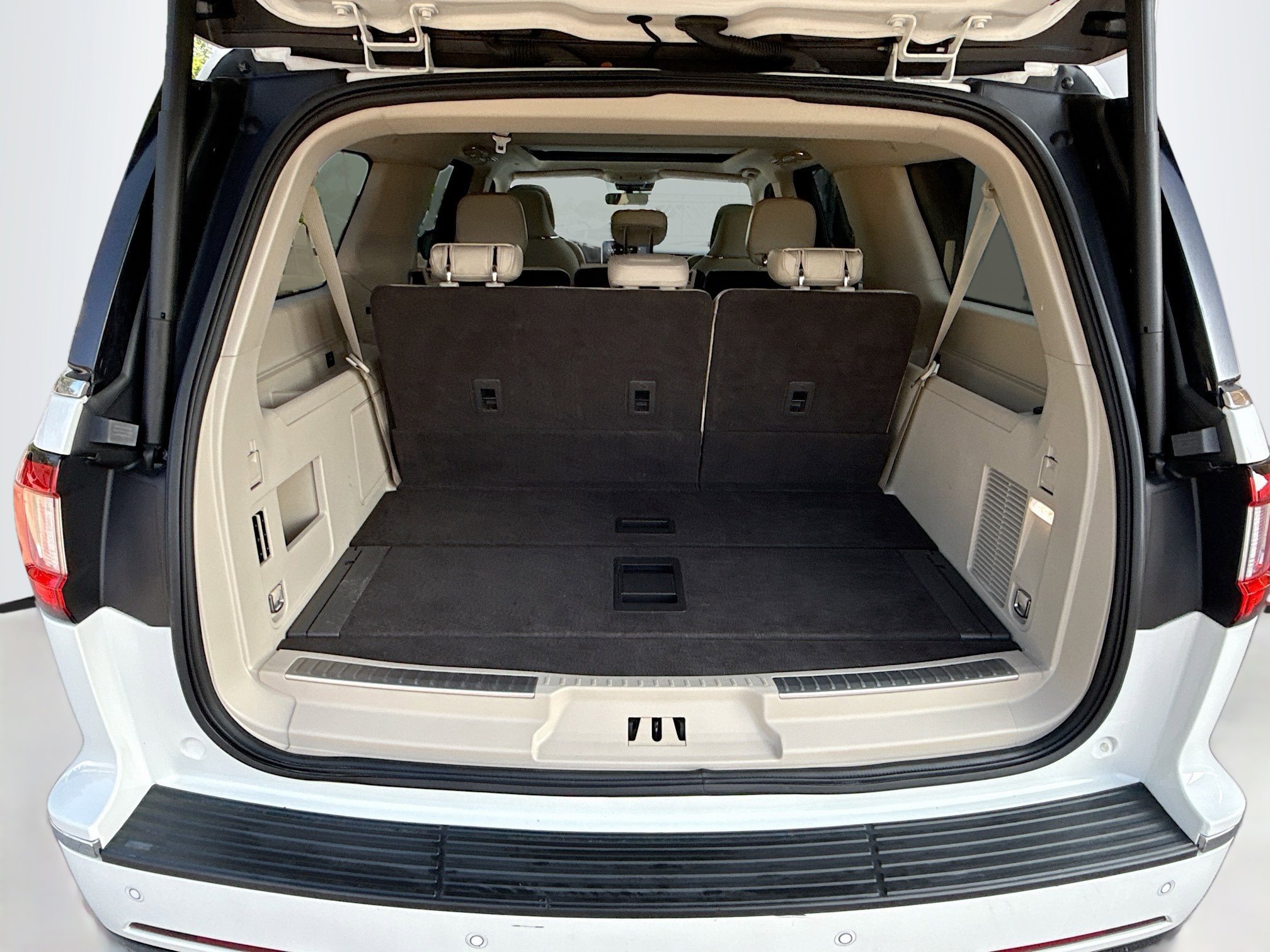 2021 Lincoln Navigator L Reserve photo 23