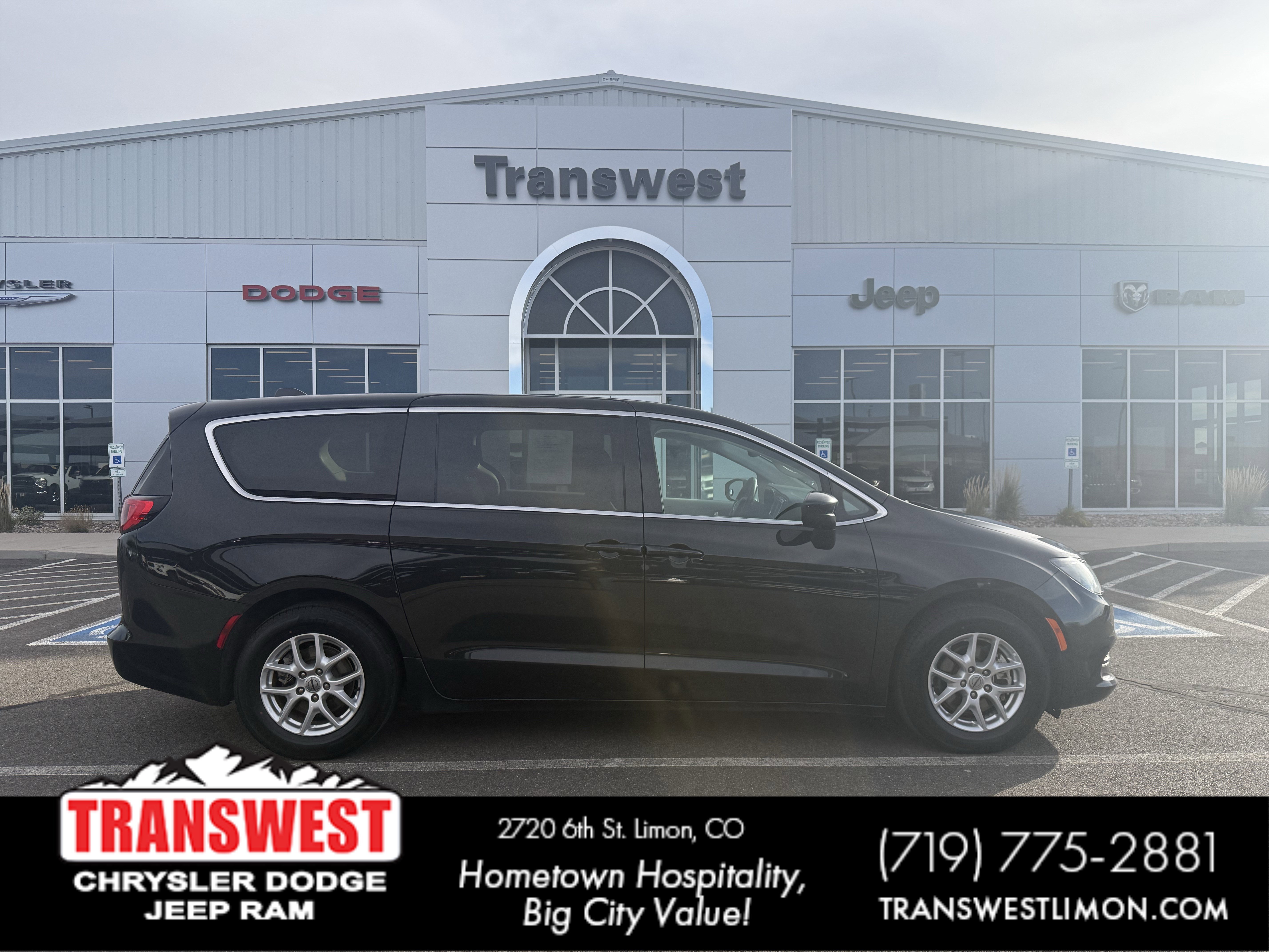 Pre-Owned 2023 Chrysler Voyager LX's photo