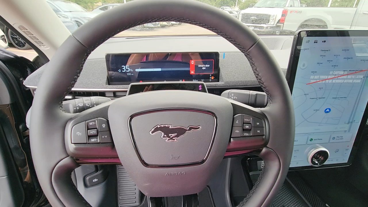2025 Ford Mustang Mach-E Premium photo 19