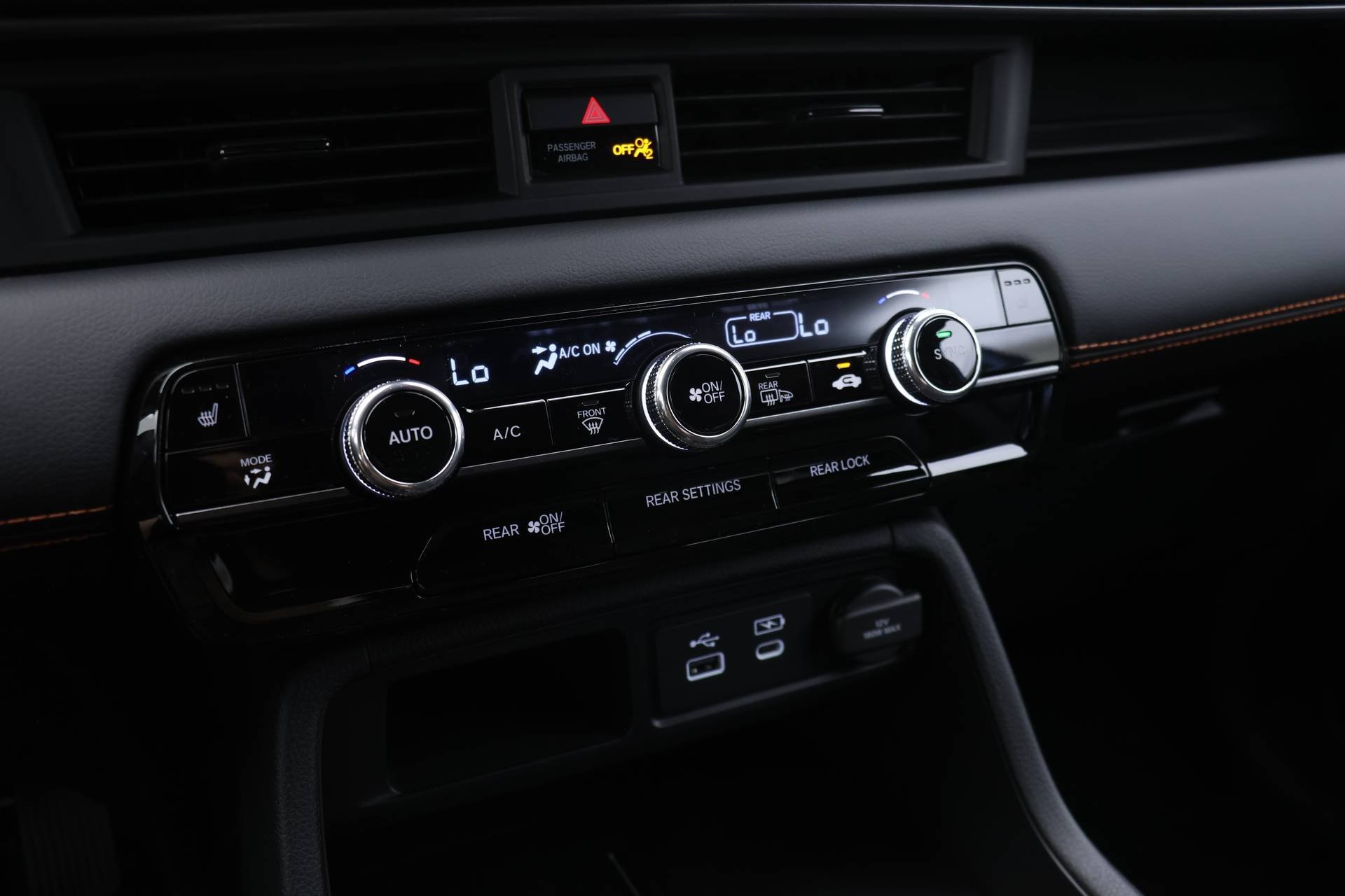 2025 Honda Pilot TrailSport photo 5