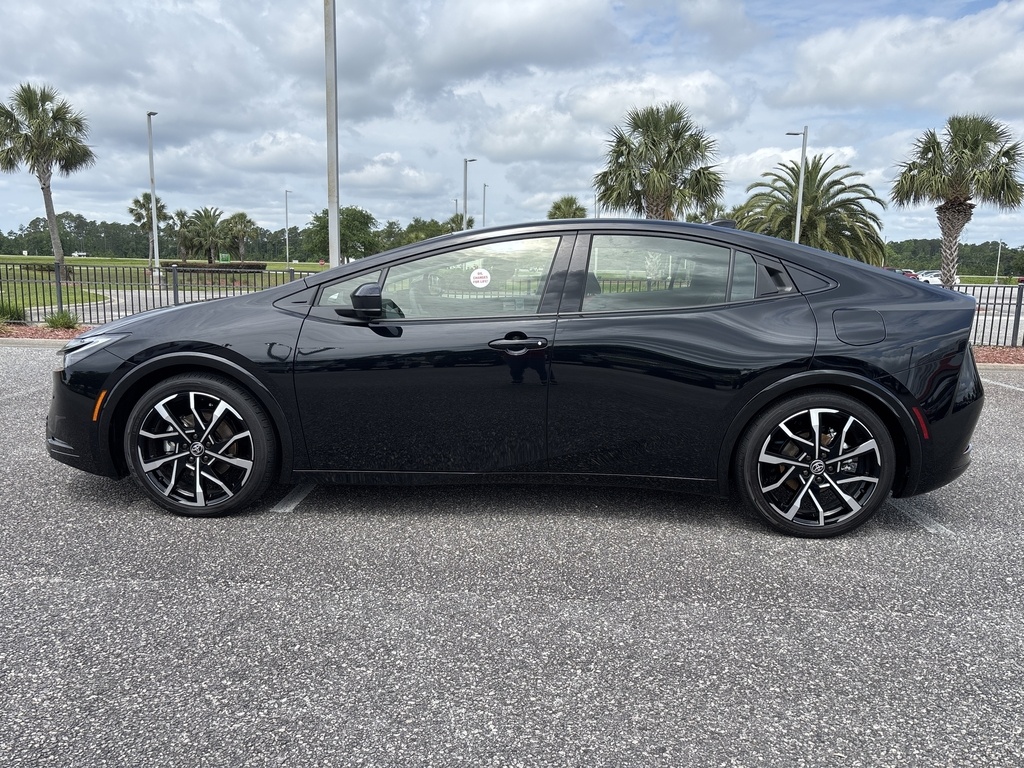 2024 Toyota Prius Prime XSE photo 2