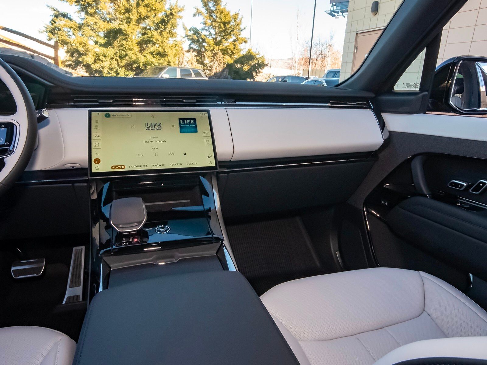 2025 Land Rover Range Rover Sport SE photo 33