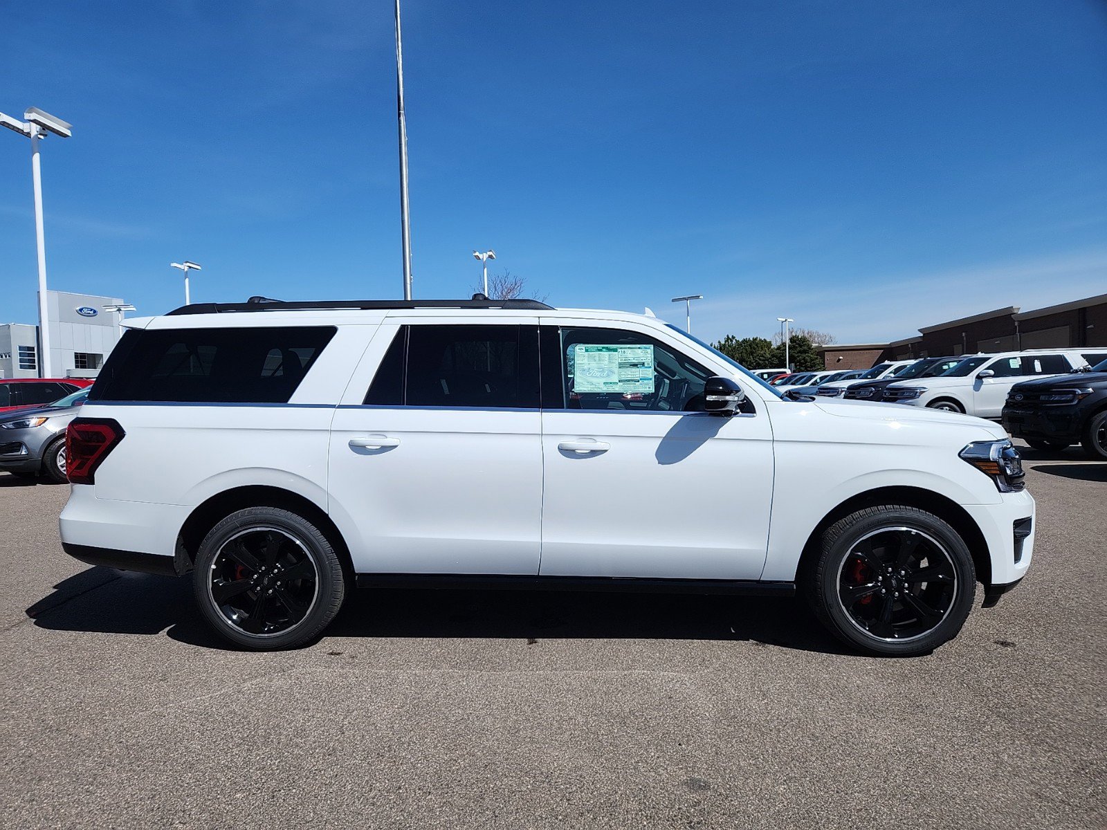 2024 Ford Expedition Limited MAX photo 3