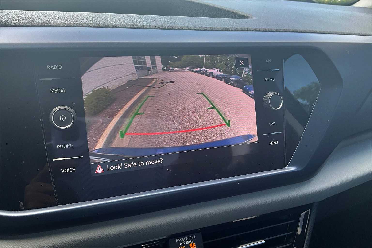 2023 Volkswagen Taos SE photo 23