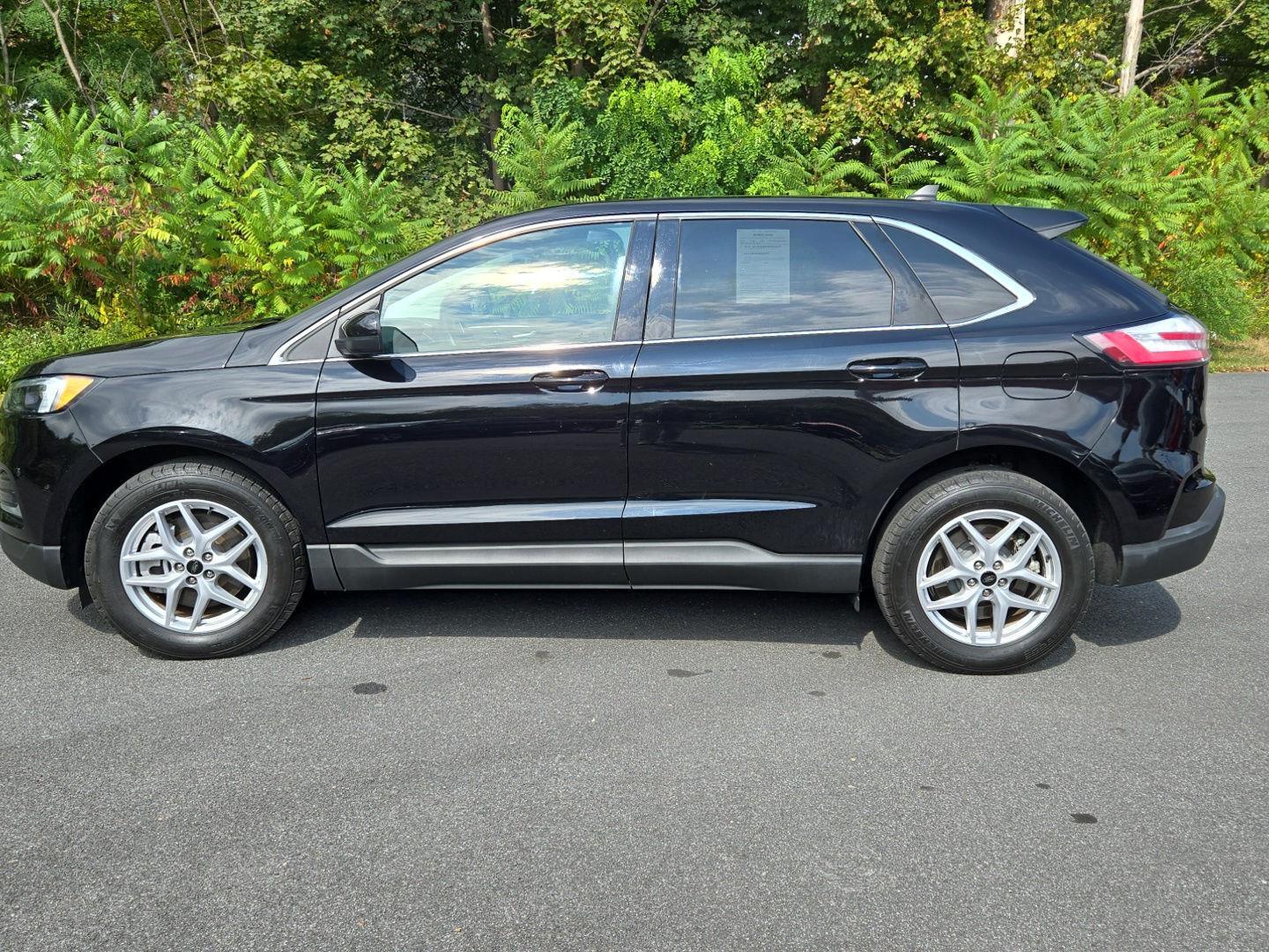 2024 Ford Edge SEL photo 8