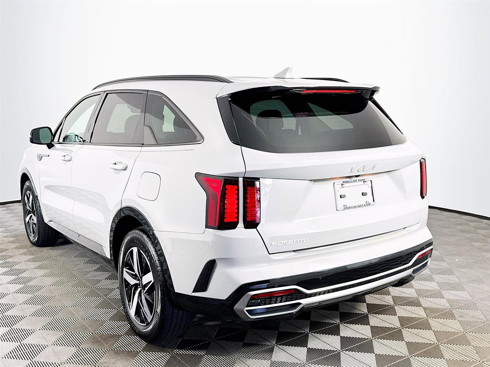 2023 Kia Sorento EX photo 3