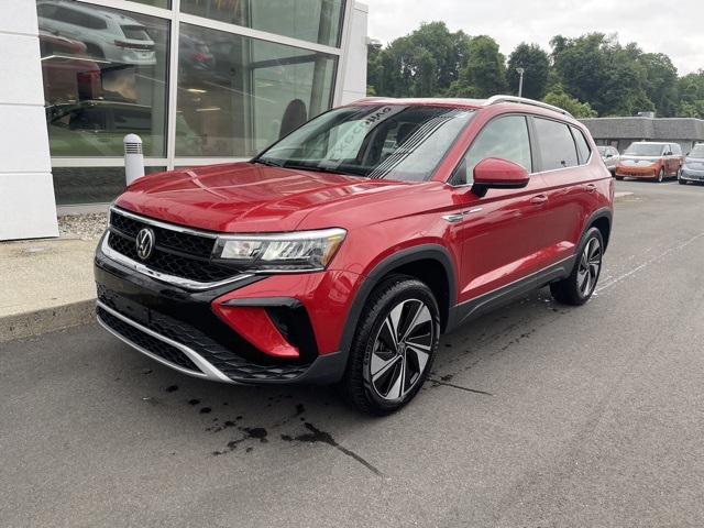 2024 Volkswagen Taos SE photo 3