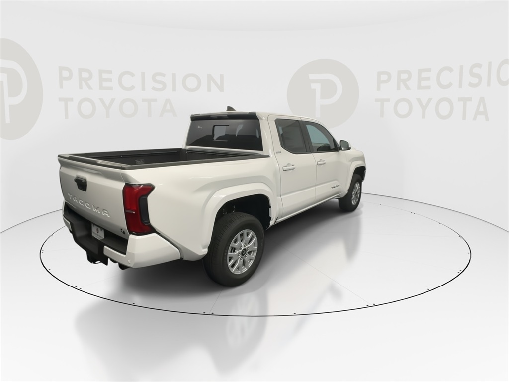 2025 Toyota Tacoma SR5 photo 16