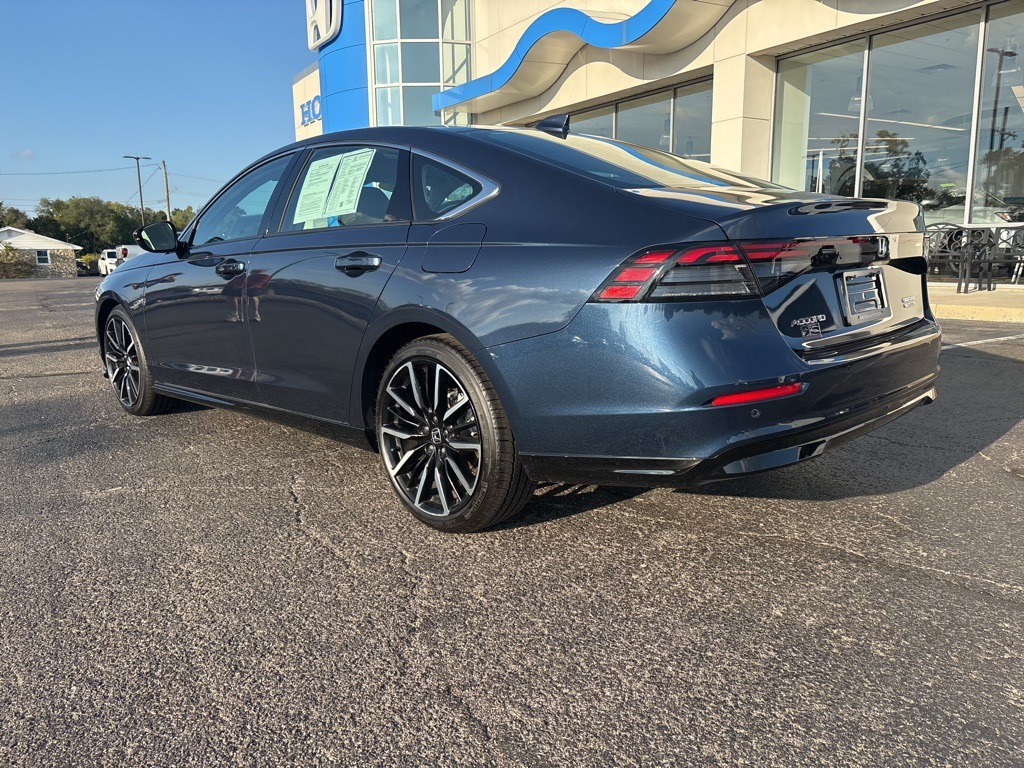 2025 Honda Accord Hybrid Touring photo 3