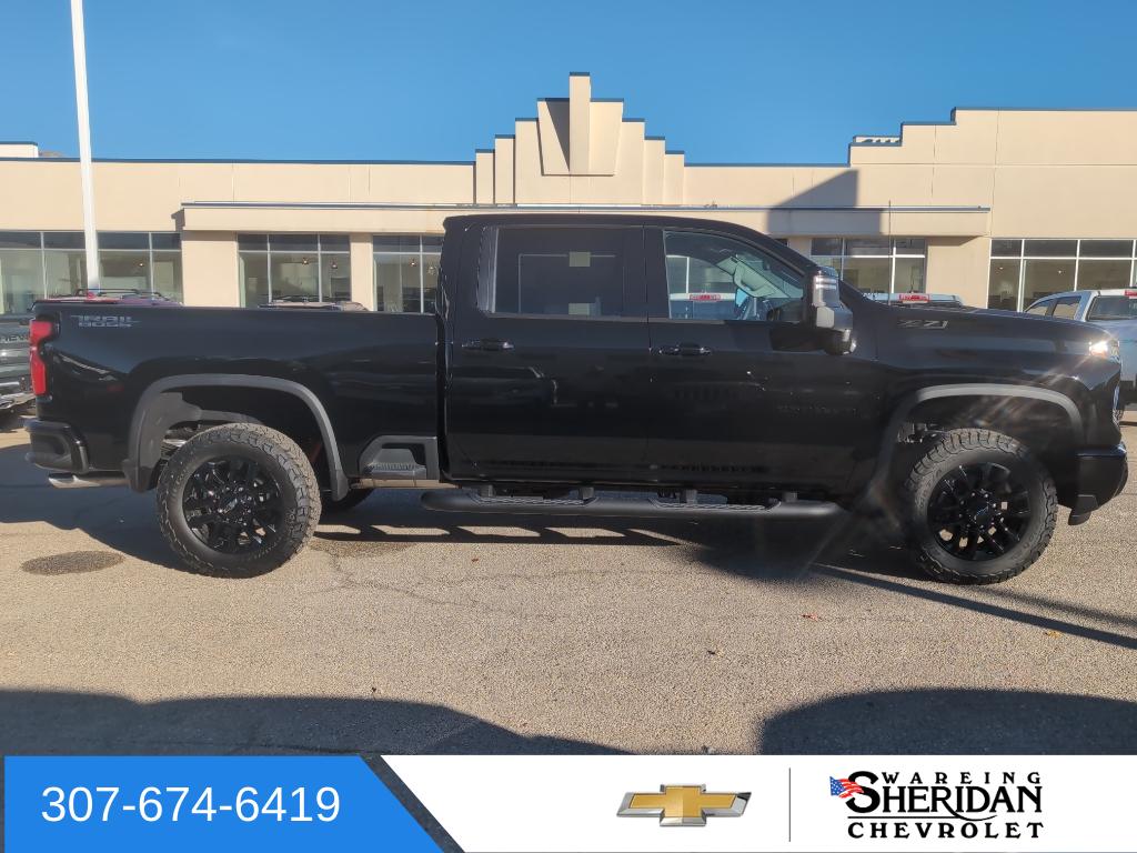2026 Chevrolet Silverado 2500HD LTZ photo 3