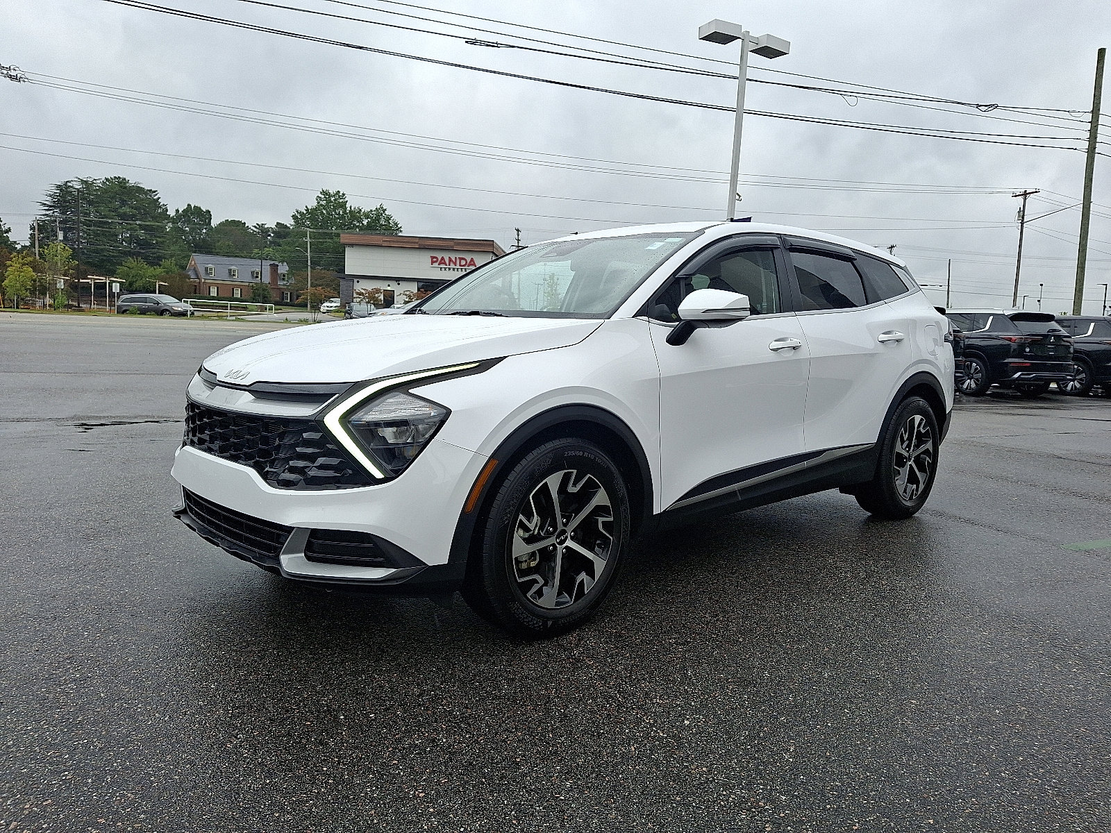 2023 Kia Sportage EX photo 3
