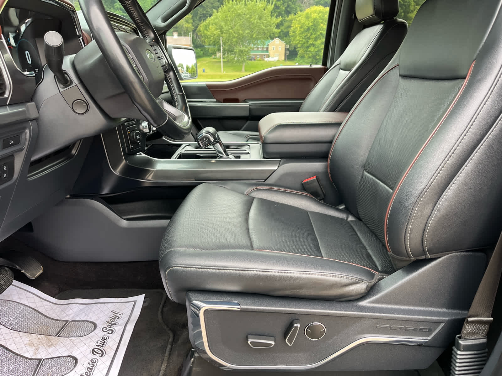 2022 Ford F-150 Lariat photo 27