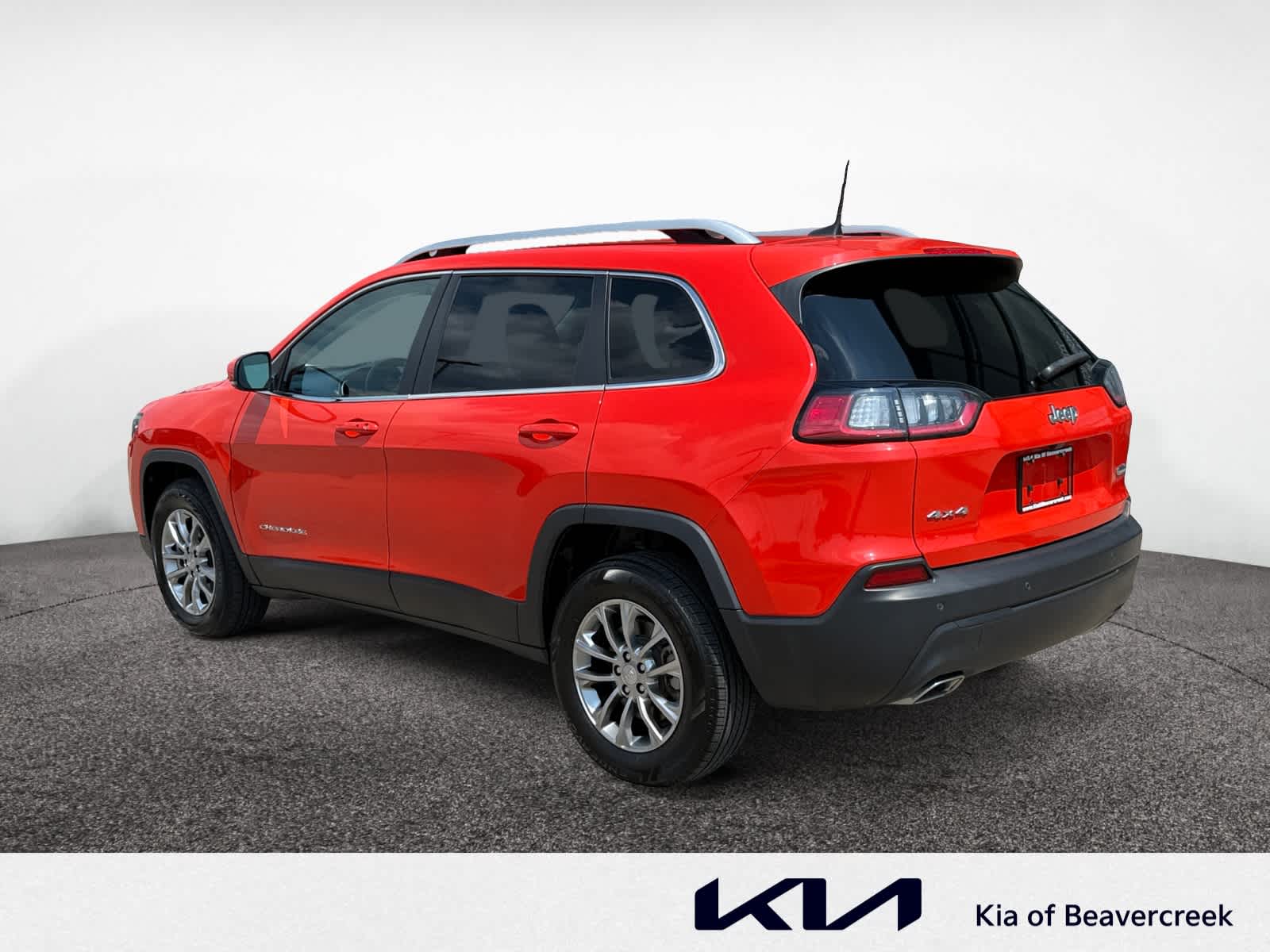 2021 Jeep Cherokee Latitude Lux photo 2