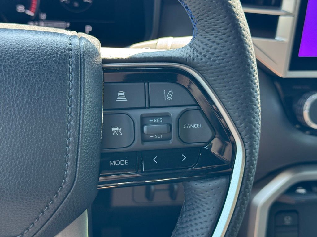 2025 Toyota Tundra Platinum CrewMax photo 21