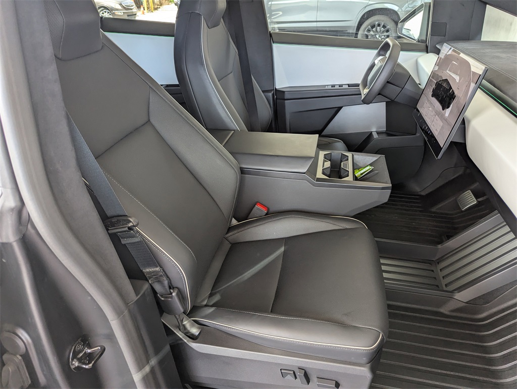2024 Tesla Cybertruck Cyberbeast All-Wheel Drive photo 24