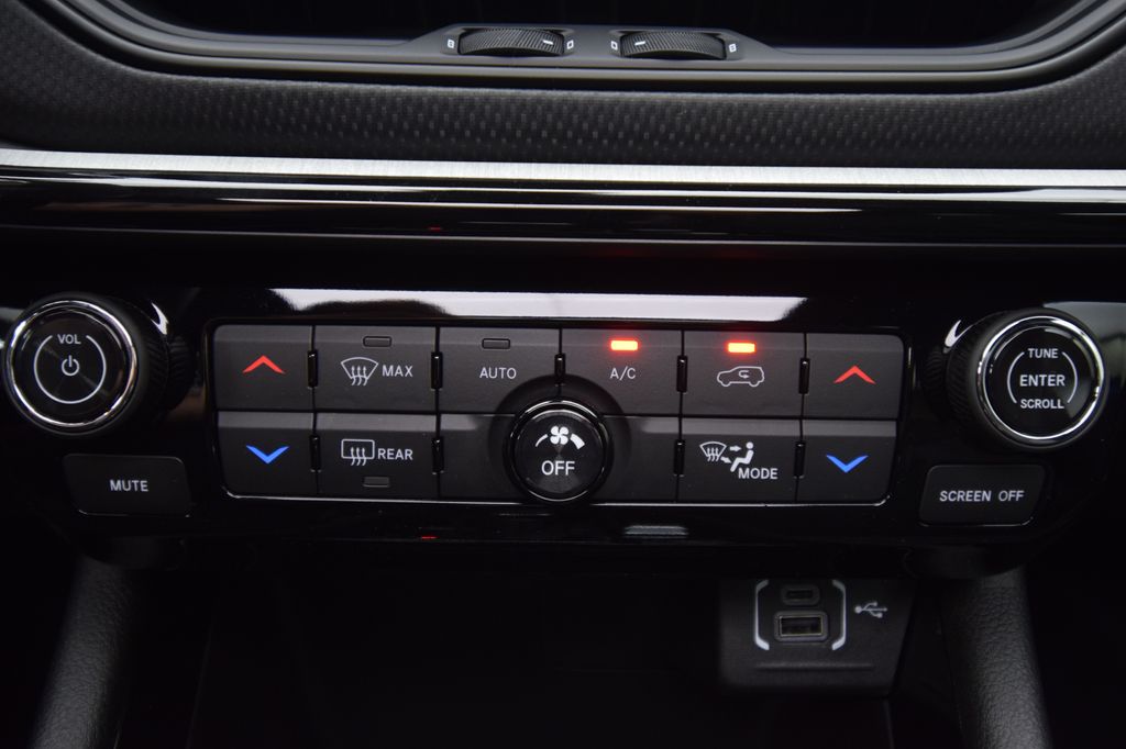 2025 Jeep Compass Trailhawk photo 17